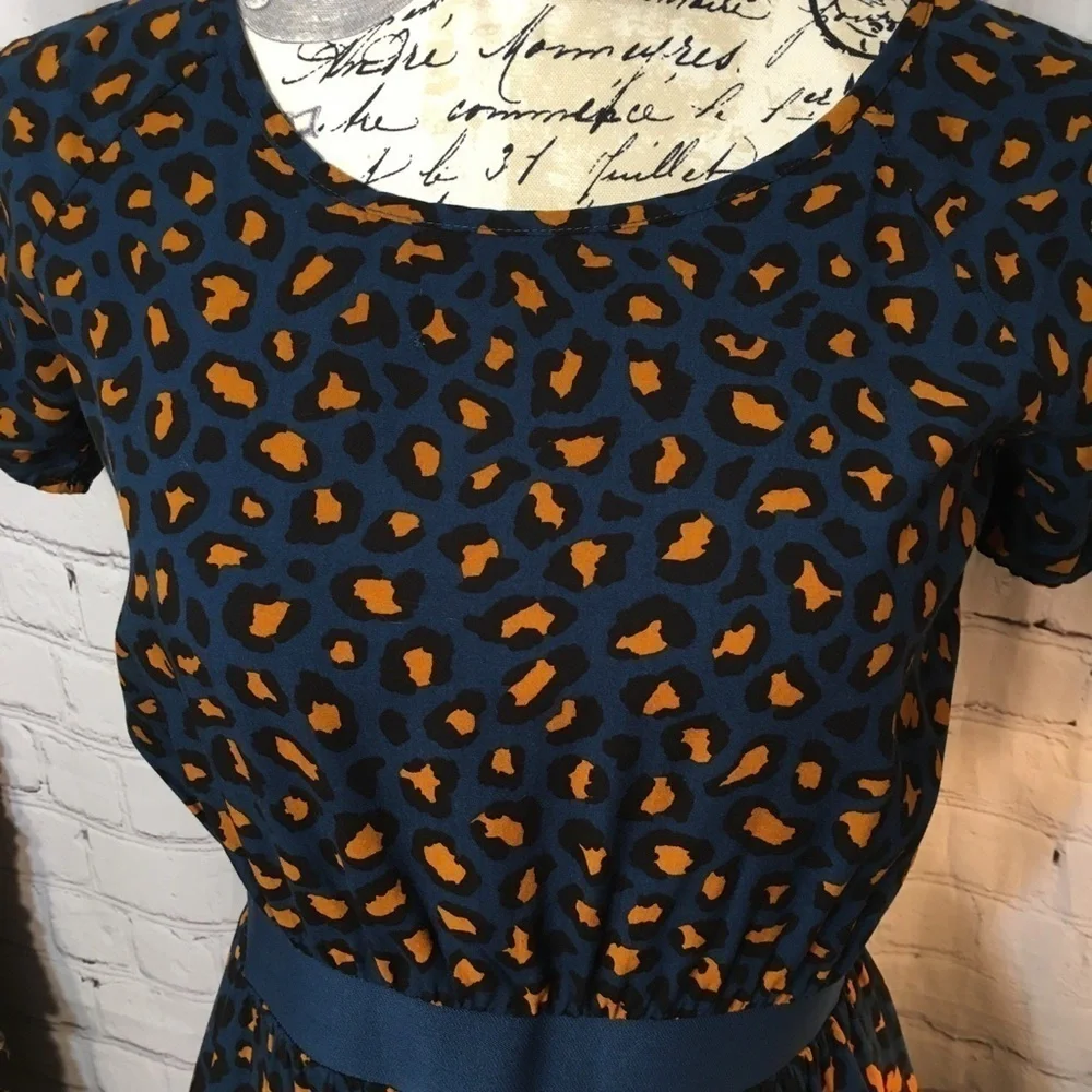 Old Navy elastic waistband cheetah print dress